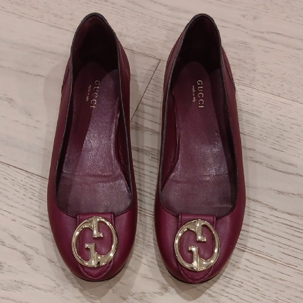 GUCCI Gold GG Leather Ballet Flats Size 38